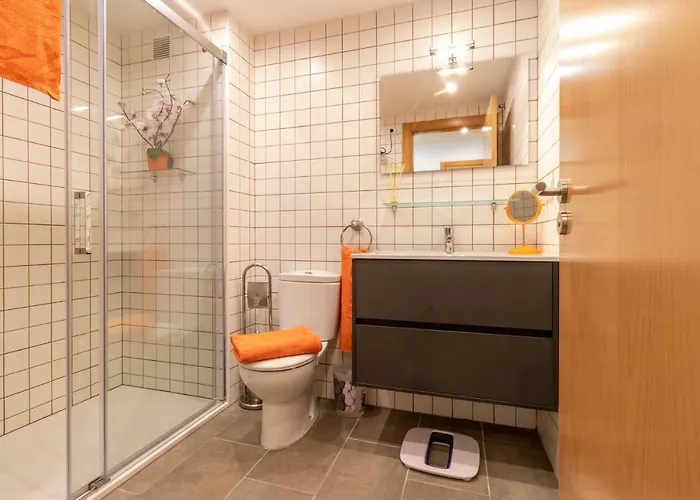 Goldhome - Valira アパート